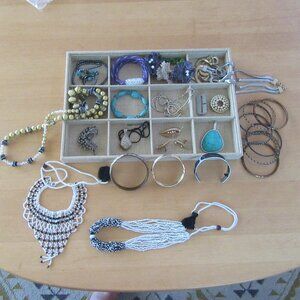 VINTAGE TO NEW jewelry lot-necklaces,bracelets,brooches-28 pieces-all wearable